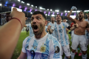 Sergio Agüero se compara con Iron Man por el dispositivo que tiene en el corazón (VIDEO)