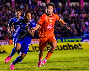 Emelec salva un puntito en Loja, pero dormirá otra vez en zona de no descenso en la Liga Ecuabet