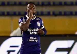 ¡Erick Castillo definió como CRACK y LIQUIDÓ CON SU GOL a Universidad Católica en la Sudamericana!