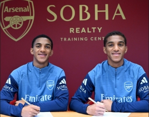 Sueño Cumplido… ¡El Arsenal les dio la bienvenida a los gemelos ecuatorianos Edwin y Hólger Quintero!