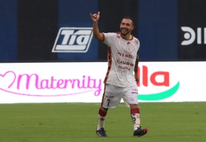 ¡SORPRESA MAYÚSCULA! Deportivo Cuenca, la banda del Beto Araujo, derrota a uno de los líderes de la LigaPro