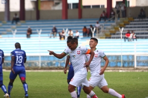 Necesitaba ya sonreír la Garra del Oso (RESUMEN)