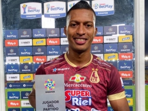 “Me quejaba de los árbitros de Ecuador pero la verdad…” (AUDIO)