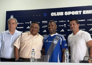 Emelec ahogado en deudas con la plantilla y vetado para fichar, pero… ¡le firma un precontrato a Miller Bolaños!