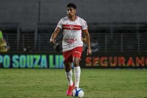 Luis Segovia ES DUEÑO DEL PUESTO en el CRB desde su arranque con el estadual