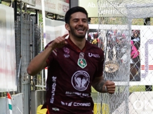 Ya está en Guayaquil: Ronie Carrillo llega a Emelec para reforzar la delantera