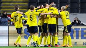 Suecia se mantiene firme rumbo a Qatar 2022 (RESUMEN)