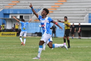 ¡SANGRE, SUDOR Y ORGULLO! Manta FC se rebeló en el campo y le apagó la sonrisa a Vinotinto FC