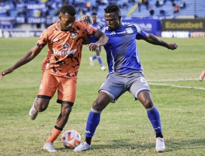 ¡UN GOLPE CON OPORTUNIDAD! José Angulo se va a la enfermería de Emelec, aunque la fecha FIFA llega justo a tiempo