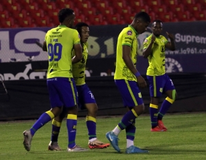 ¡UN CANTO AL CERO! Gualaceo SC marca el camino de la Serie B luego del tropezón del Cumbayá FC
