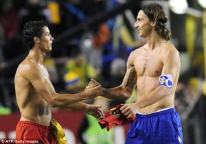 Cristiano lleva ventaja sobre Zlatan (VIDEO)