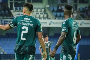 Emelec recibe una intimación de pago inmediata mientras suma un joven delantero a sus entrenamientos