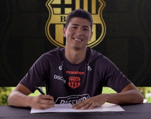 Independiente le pone las cosas claras a Barcelona: Desde el Matagigantes asegura que Carlos Medina sigue bajo contrato