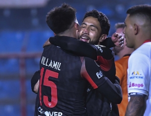 Tiago Nunes también dará algunos descansos en Liga para el cotejo ante Delfín SC