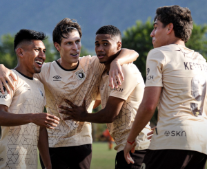 ¡GRACIAS A QUE CAYERON LOS DEMÁS! Leones FC sostuvo el mando de la Serie B