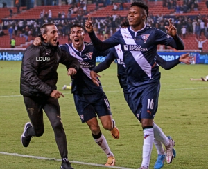 ¿Adiós a Scotto y a la Contundencia? ¡Zubeldía pide un volante y un 9 de refuerzos para LDU! (VIDEO)