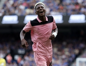 Gol nivel GOAT de Nilson Anguo, pero que el Suderland no pudo capitalizar en su estreno