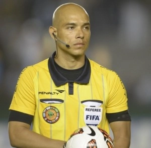 arbitro Omar Ponce