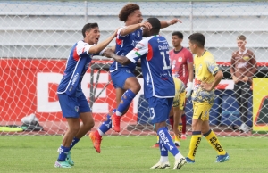 ¡Imbabura trepa a zona de ascenso con un triunfazo sobre 9 de Octubre!