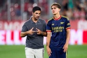 Arteta pide a los jóvenes del Arsenal hablar con su fútbol