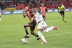 Liga preservó titulares para la Libertadores, fue inefectivo en ofensiva y Deportivo Cuenca sacó un punto