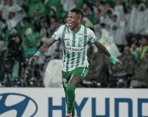 Billy Arce OTRA VEZ TITULAR con un Atlético Nacional que ganó cómodo en casa