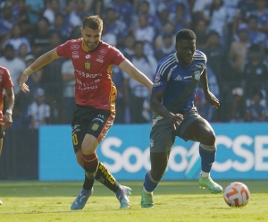 ¡CON UN PÉSIMO ARBITRAJE! Deportivo Cuenca pudo llevarse más pero sólo sumó un punto en el Capwell