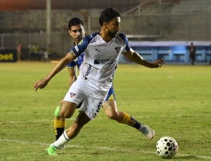 ¡SORPRESA! Jeison Medina se va de LDU y libera un cupo de extranjero en la Liga Ecuabet 2026