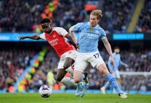 ¡Kevin de Bruyne deja al Manchester City más líder que nunca en la Premier! (RESUMEN)