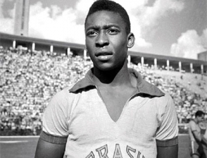 ¡La Premier rendirá tributo en cada uno de sus partidos al Rey Pelé!
