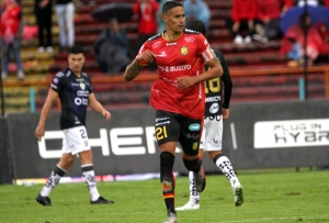 ¿Deja al Expreso Austral por otro equipo de Ecuador?