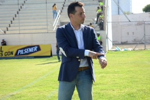 El primer entrenador cesado del 2020 (FOTO)