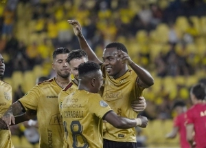 Rugió el Ídolo: Barcelona aplasta al Aucas en el Monumental y escala al tercer puesto