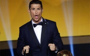¡El Bicho en el trono absoluto! Cristiano Ronaldo es elegido como el Balón de Oro de Todos los Tiempos