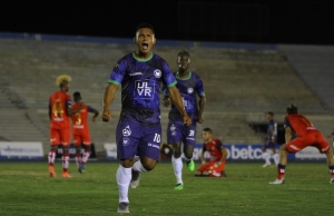 Acortan diferencias con los líderes (RESUMEN)