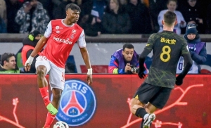 Silenciaron al Parque de Los Príncipes a los 96 minutos