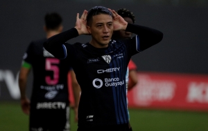 Estampó la firma con el Rey de Copas (EXCLUSIVA)