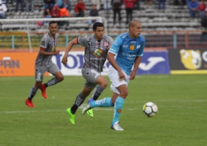 Impedidos de vender y fichar hasta que paguen