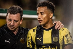 Se lesionó Byron Castillo en victoria del León (RESUMEN)