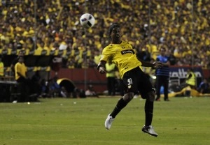 Ronaldinho BSC Noche Amarilla 5