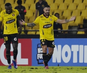 Barcelona se comió a Boca Juniors y se mantuvo vivo en la Copa Libertadores
