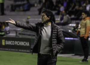 ¡Libertad termina con Vélez y confirma a DT argentino en su Reemplazo!