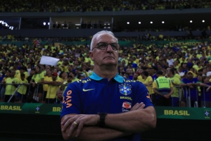 Dorival no se conforma tras vencer a Colombia y ya piensa en Argentina