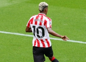 Régis Le Bris elogia a Nilson Angulo en el Sunderland: “Esto es solo el comienzo para él”