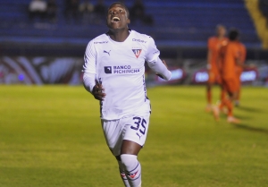 ¡Delantero de LDU deja las filas del Rey de Copas y se va al Fútbol de México!