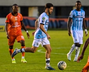 Pablo González le hace ganar al Guayaquil City FC en Loja, gracias a un penalito