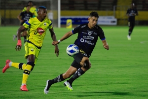 A Independiente Juniors no le vino bien el cambio de cancha