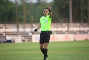 Arbitro Juan Benitez