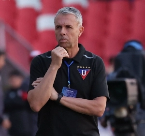 "No creo en los puestos": la idea de juego con la que Gustavo Álvarez busca potenciar a Liga