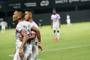 Se les viene bien la cancha del filial Rayado (RESUMEN)